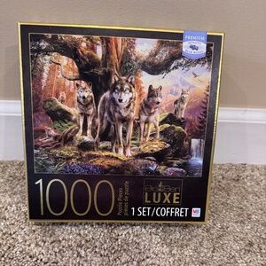1000 Piece jigsaw puzzle "Autumn Wolves" by Big Ben Luxe